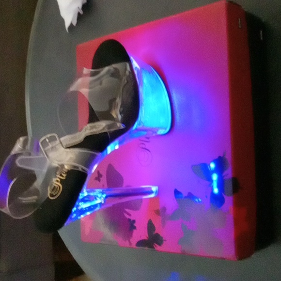 Shoes - Picture 2 of 2